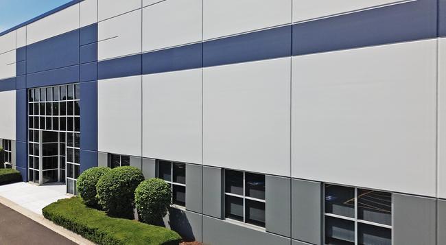 Plus de détails pour 155 Fort Hill Dr, Naperville, IL - Industriel à louer