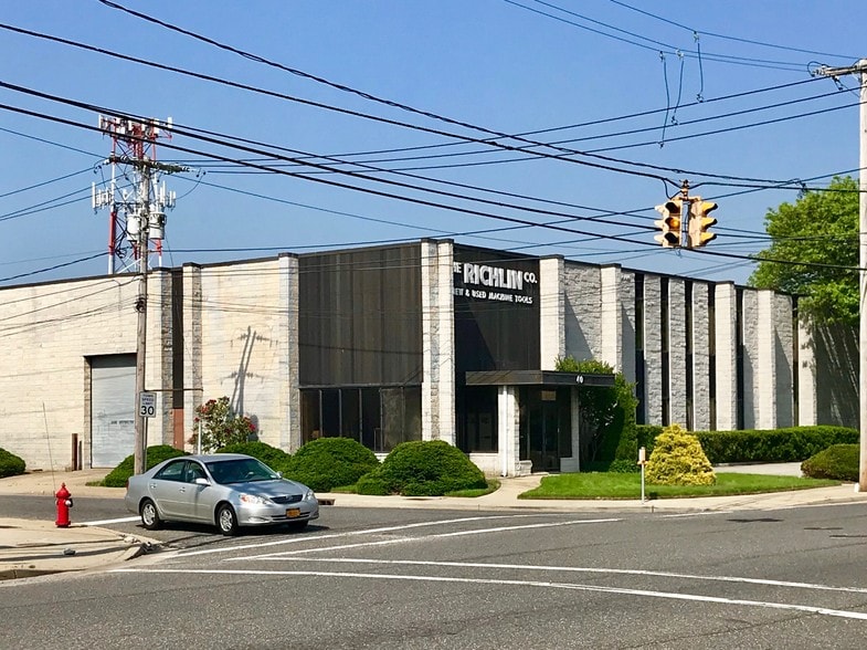 40 Allen Blvd, Farmingdale, NY for lease - Building Photo - Image 3 of 3