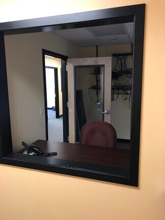 Plus de détails pour 53 Stiles Rd, Salem, NH - Bureau à louer