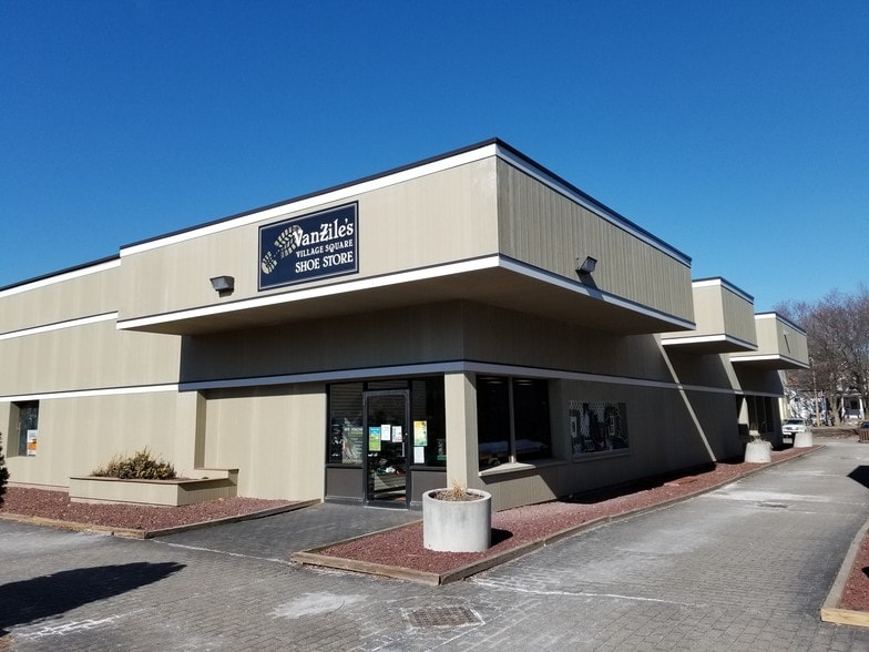 140 Village Sq, Painted Post, NY for lease - Building Photo - Image 2 of 4