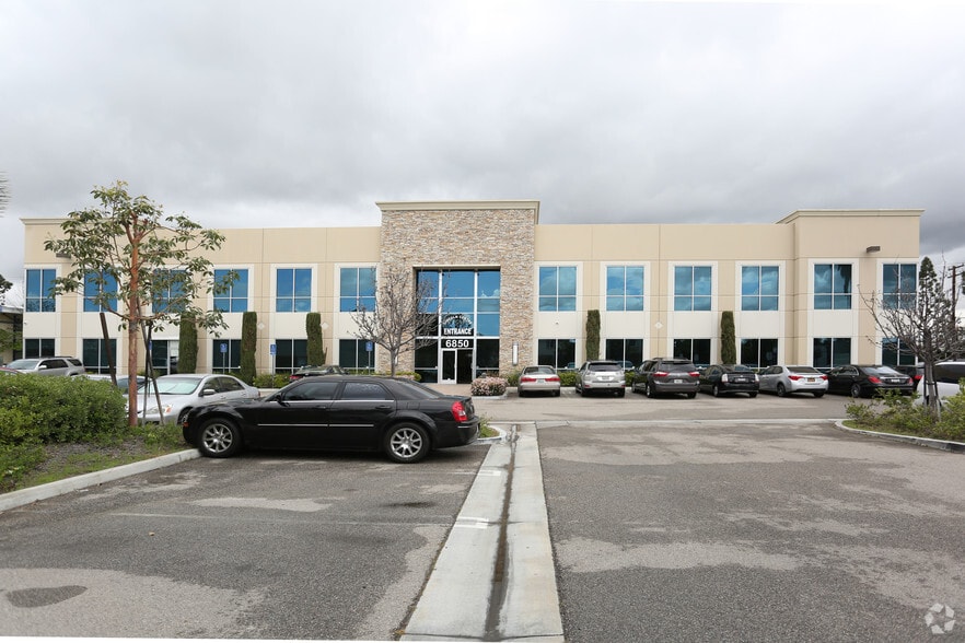6850 Lincoln Ave, Buena Park, CA for lease - Building Photo - Image 2 of 4