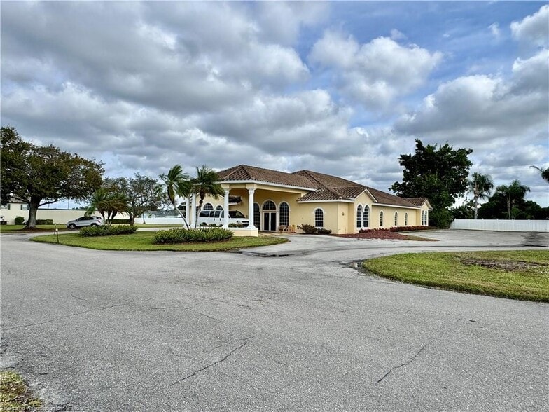 2605 Bayview St, Sebring, FL for sale - Building Photo - Image 2 of 37
