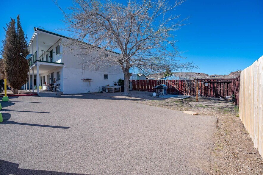 301 Copper St, Kingman, AZ à vendre - Photo du bâtiment - Image 3 de 9