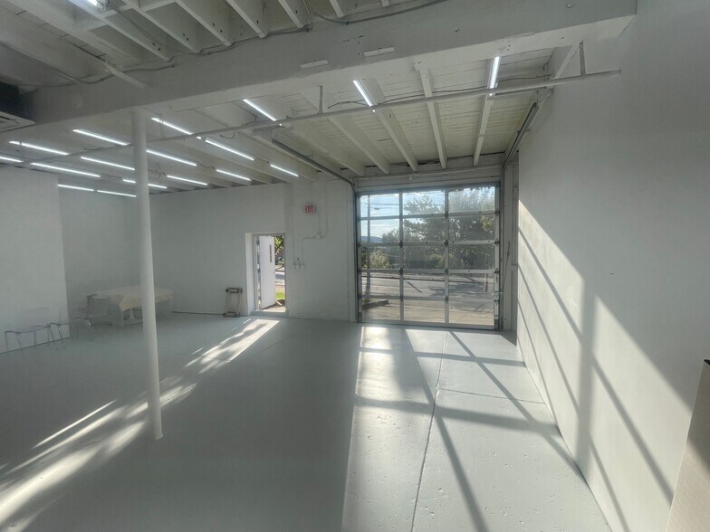 1154 North Ave, Beacon, NY à louer - Photo du bâtiment - Image 3 de 3