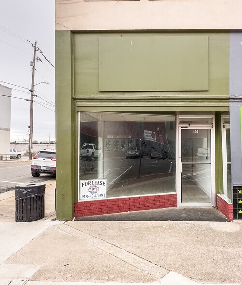 126 E Choctaw Ave, Mcalester, OK à louer - Photo du bâtiment - Image 3 de 9