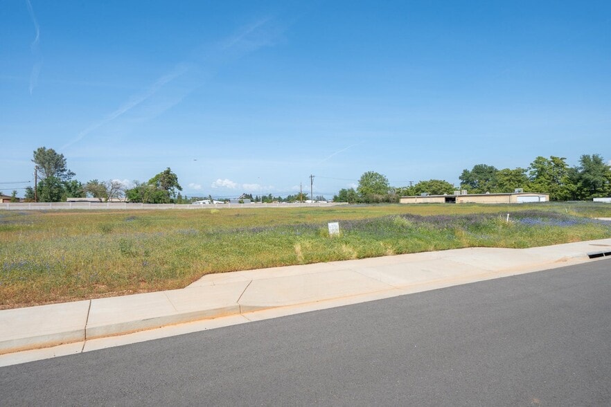 Airport Rd, Redding, CA for sale - Primary Photo - Image 1 of 4