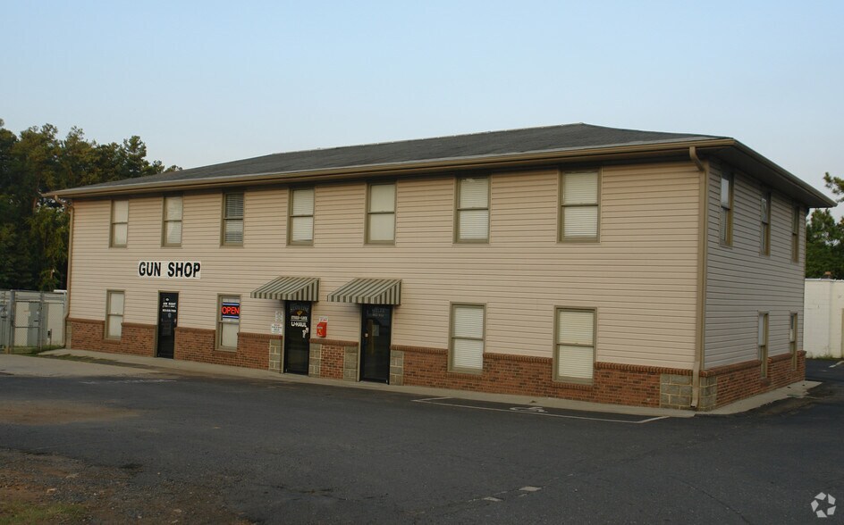 MyPlace Self Storage - Charlotte MSA portefeuille de 2 propriétés à vendre sur LoopNet.ca - Photo principale - Image 3 de 10