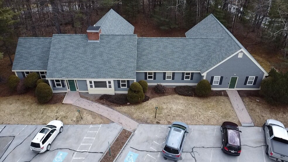 700 Mount Hope Ave, Bangor, ME à vendre - Photo du b timent - Image 2 de 11