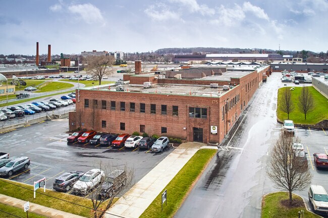 Plus de détails pour 133-181 Humboldt St, Rochester, NY - Industriel à louer
