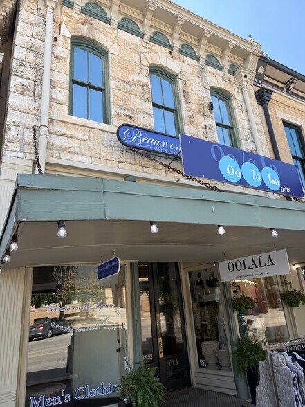 714 S Austin Ave, Georgetown, TX à louer - Photo du bâtiment - Image 1 de 24