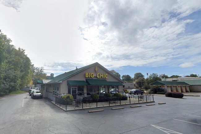 Plus de détails pour 103 Patrol Rd, Forsyth, GA - Commerce de détail à vendre