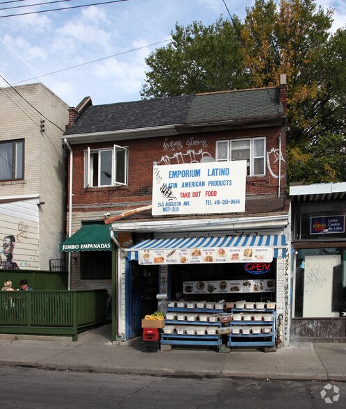 243-245 Augusta Ave, Toronto, ON à vendre - Photo du bâtiment - Image 2 de 2