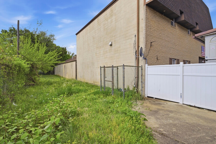 238 Clifton Ave, Collingdale, PA for sale - Building Photo - Image 3 of 15