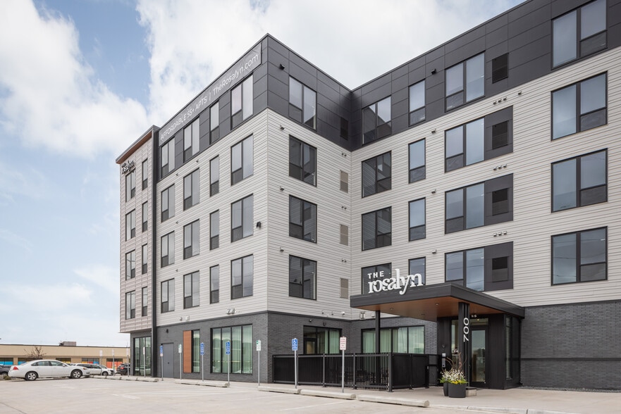 700 American Blvd W, Bloomington, MN for lease - Building Photo - Image 3 of 50