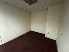 225 Broadway, New York, NY for lease Interior Photo- Image 2 of 4