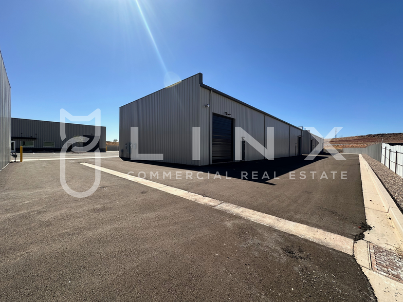 563 Commerce Dr, Hurricane, UT for lease - Building Photo - Image 2 of 7