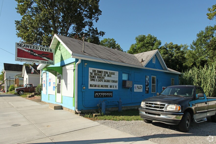1121 State St, New Albany, IN à vendre - Photo du bâtiment - Image 2 de 2