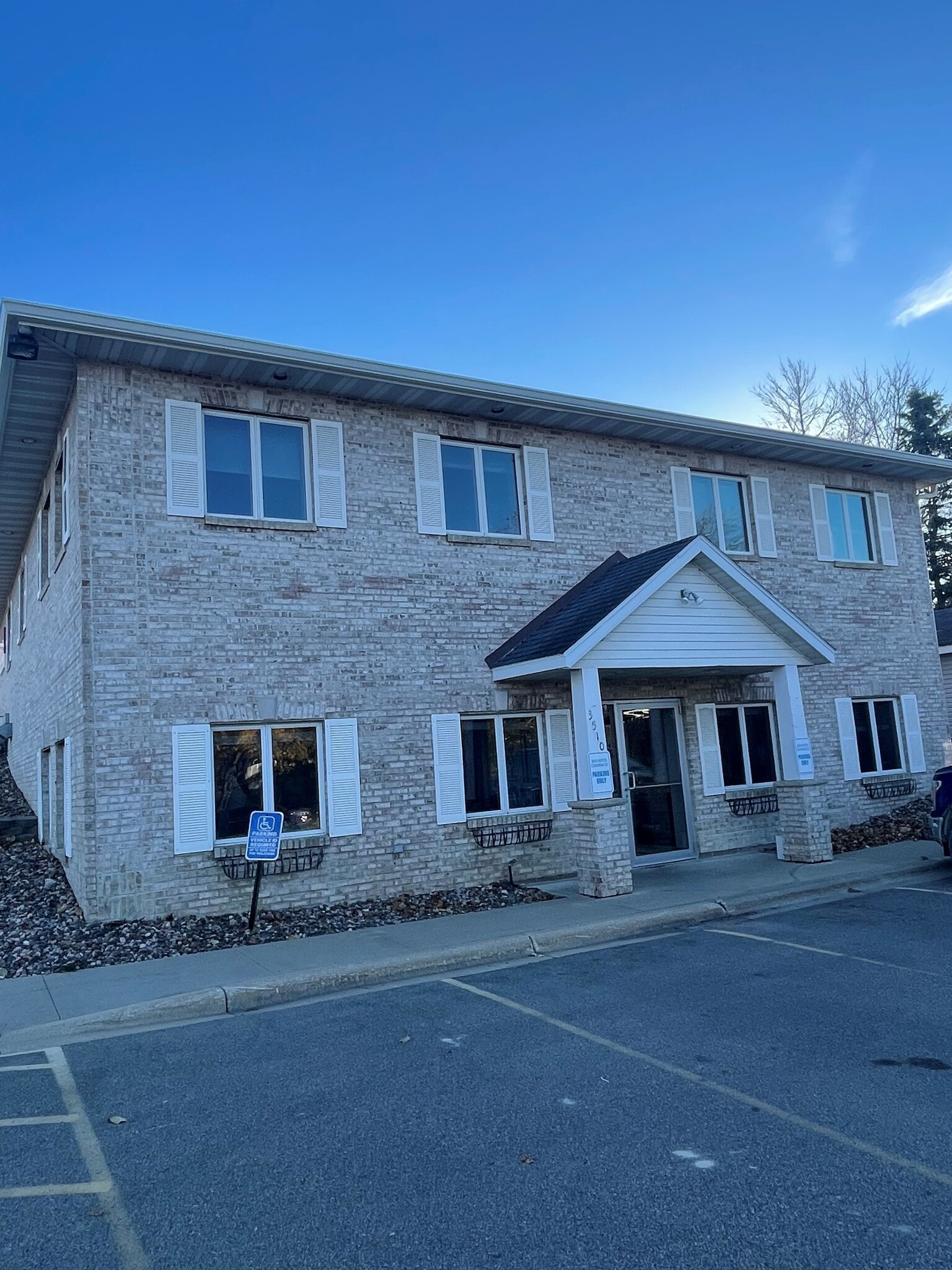 3510 8th St NW, Rochester, MN for lease Primary Photo- Image 1 of 12