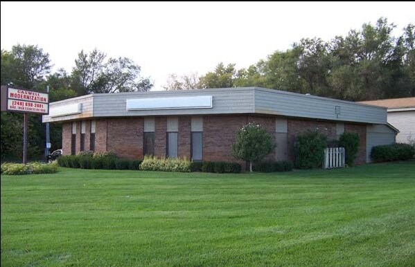 9440 Elizabeth Lake Rd, White Lake, MI for sale - Building Photo - Image 3 of 7