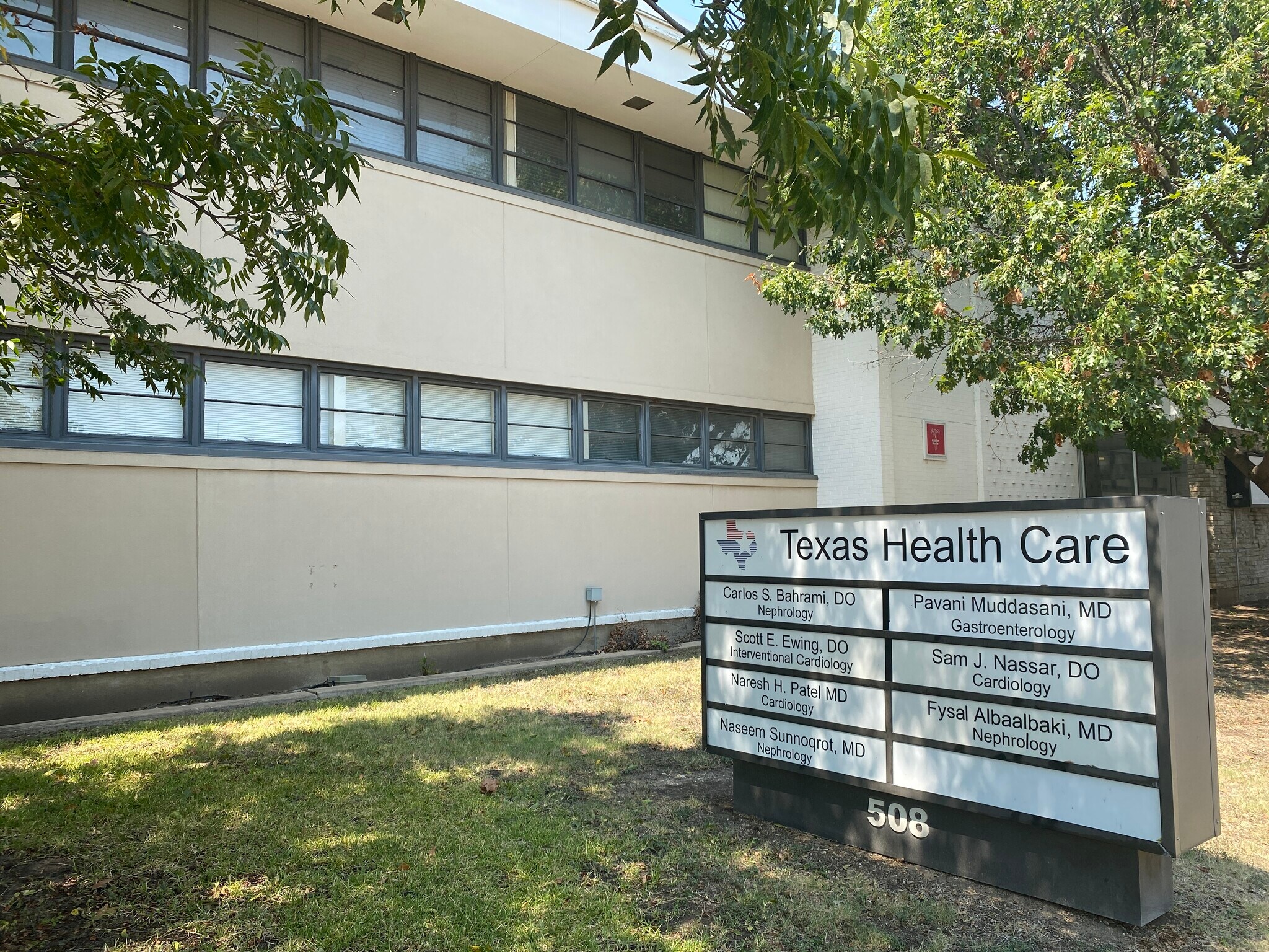 508 Adams St, Fort Worth, TX à louer Photo du bâtiment- Image 1 de 7