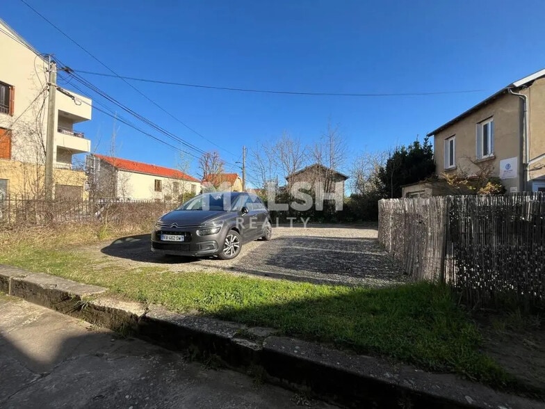 125 Rue Commandant Charcot, Sainte-Foy-lès-Lyon for lease - Primary Photo - Image 2 of 7