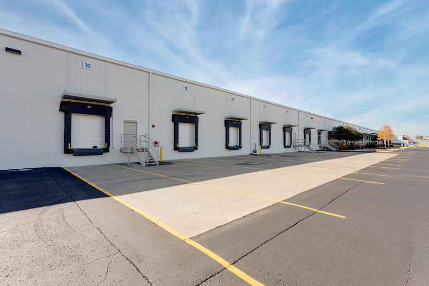 421 McNally Dr, Nashville, TN for lease - Building Photo - Image 2 of 7
