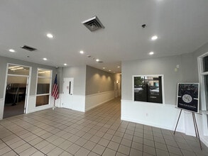 327 N Queen St, Kinston, NC for lease Building Photo- Image 2 of 9