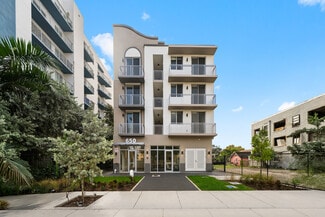 Plus de détails pour 650 SW 1st St, Miami, FL - Bureau/Commerce de détail à louer