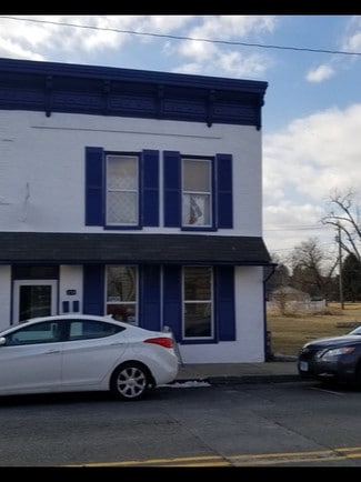 Plus de détails pour 238 E King St, Strasburg, VA - Commerce de détail à vendre