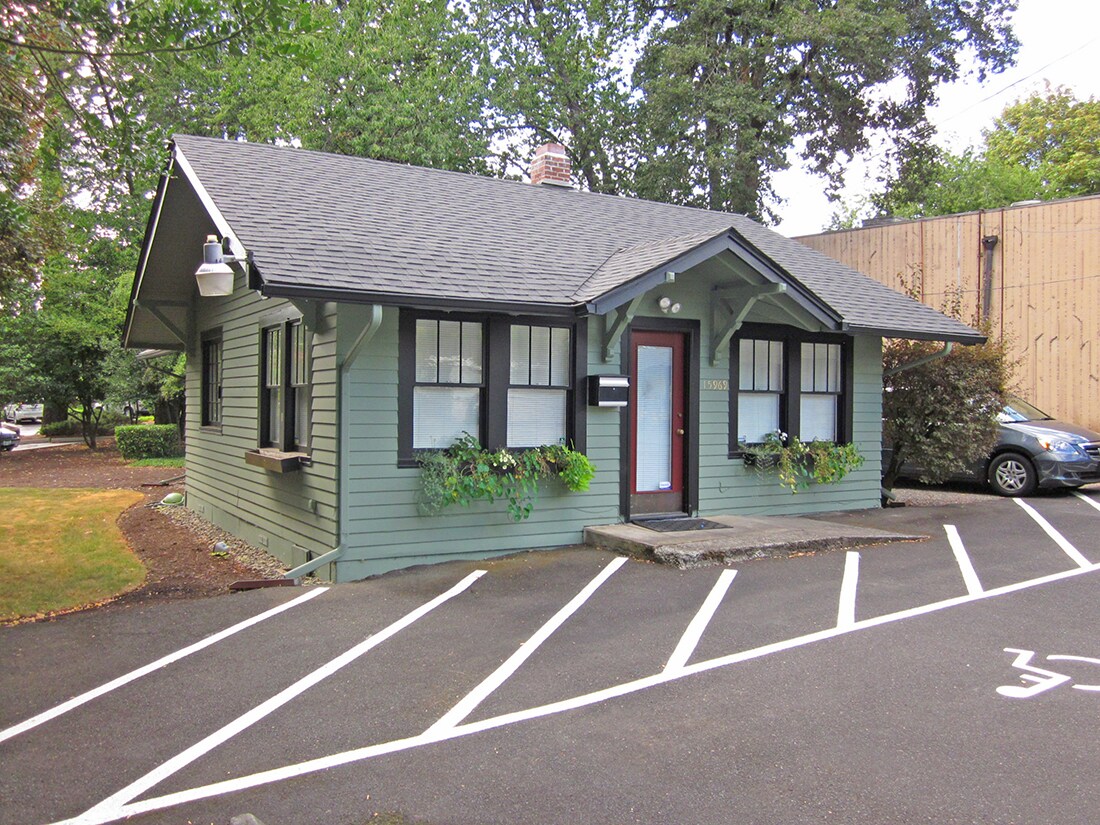 15969 SW Reese Rd, Lake Oswego, OR à vendre Photo du bâtiment- Image 1 de 1