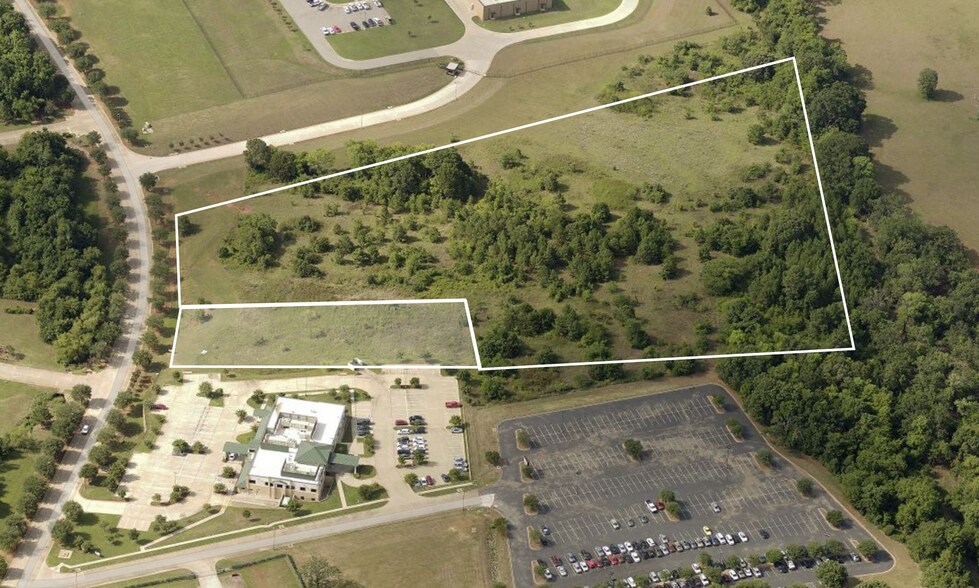 0000 Willow Creek Pky, Palestine, TX à vendre - Photo du bâtiment - Image 1 de 6