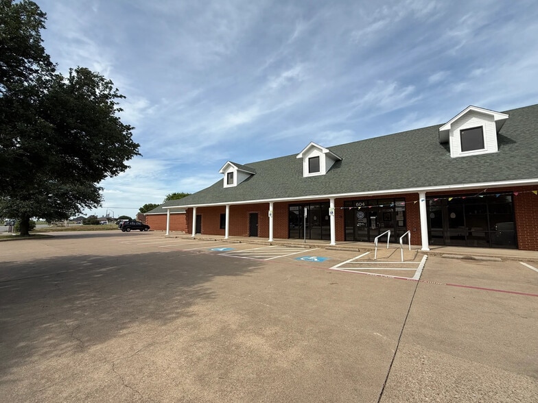 604 N Nolan River Rd, Cleburne, TX for sale - Building Photo - Image 3 of 6