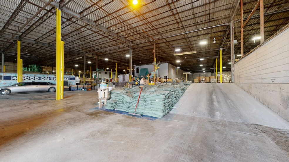 50 Greenhill Rd, Eldorado, IL for lease - Matterport 3D Scan - Image 3 of 24