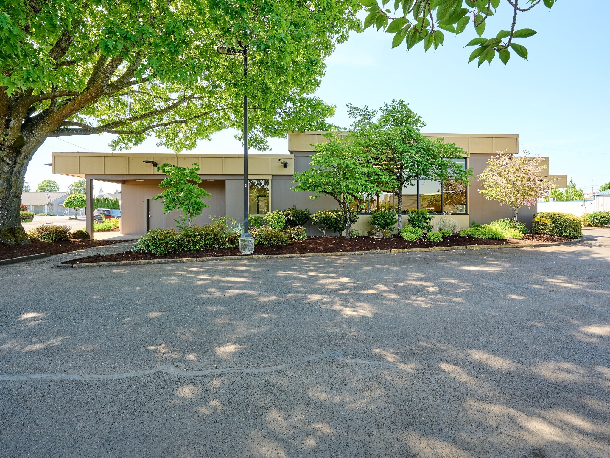 200 Center Ave, Molalla, OR à vendre Photo du bâtiment- Image 1 de 39