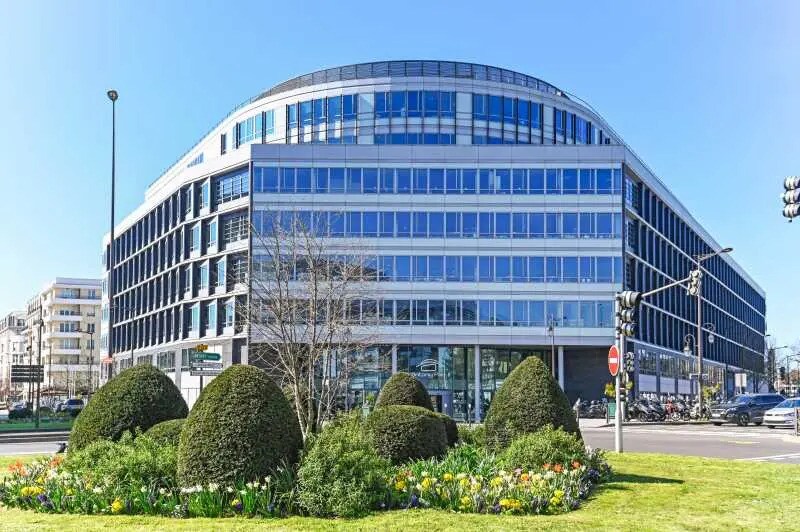 10 Place Du General De Gaulle, Antony à louer Photo du bâtiment- Image 1 de 16