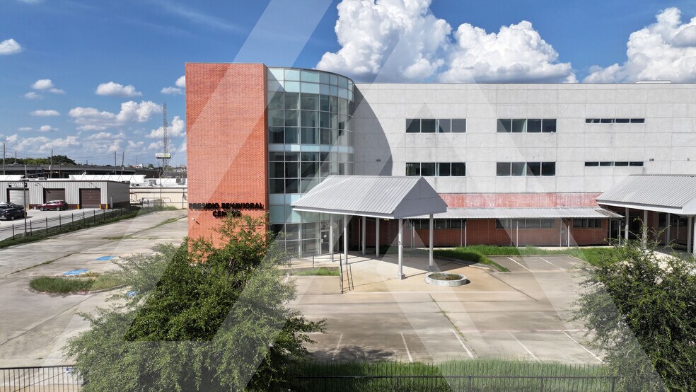 14602 Presidio Square Blvd, Houston, TX à vendre - Photo du bâtiment - Image 2 de 35