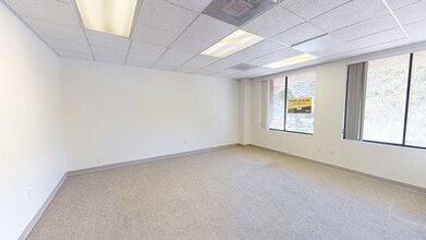 4141 Jutland Dr, San Diego, CA à louer Photo intérieure- Image 2 de 33