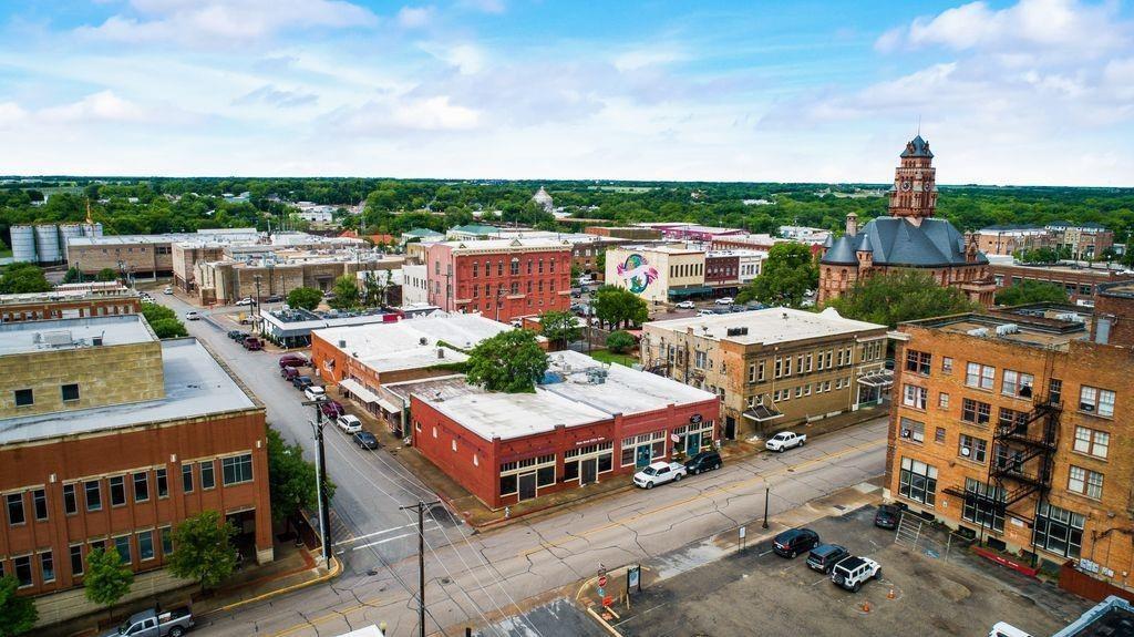112 E Main St, Waxahachie, TX for lease Interior Photo- Image 1 of 13
