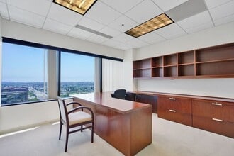 650 Town Center Dr, Costa Mesa, CA for lease Interior Photo- Image 2 of 16