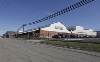 Plus de détails pour 621 Dana St NE, Warren, OH - Industriel à louer