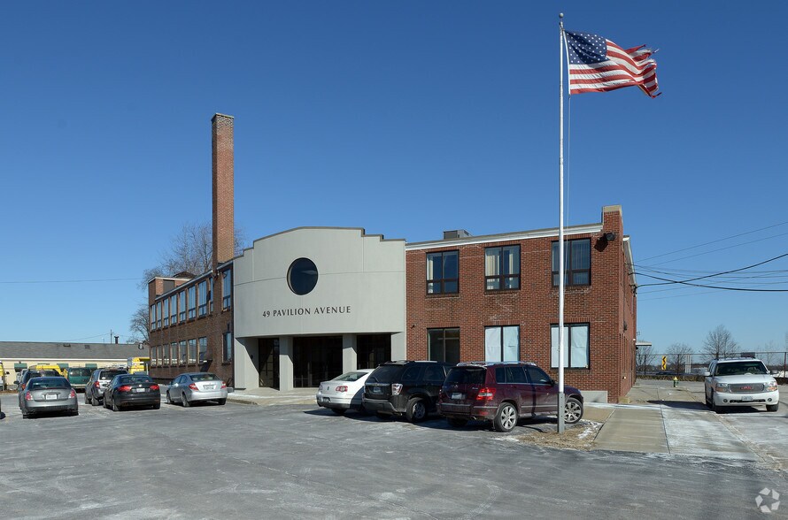 49 Pavilion Ave, Providence, RI à louer - Photo du bâtiment - Image 1 de 9