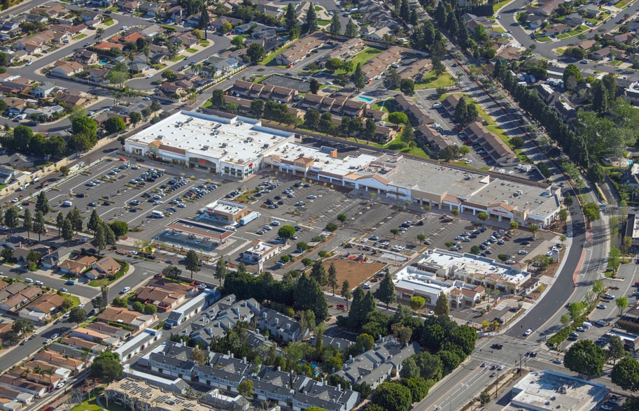 700-960 Arneill Rd, Camarillo, CA for lease - Building Photo - Image 2 of 21