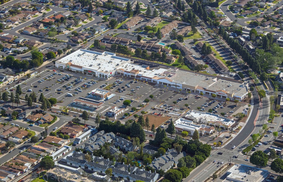 700-960 Arneill Rd, Camarillo, CA à louer - Photo du bâtiment - Image 2 de 21