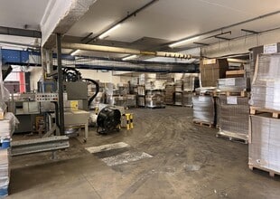 Campfield Rd, Southend On Sea for lease Interior Photo- Image 1 of 4