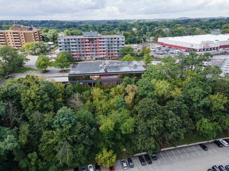 101 Corbett Ct, Pittsburgh, PA à vendre - Photo du bâtiment - Image 3 de 10