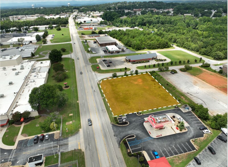 403 Buncombe rd, Greer, SC à louer - Photo du bâtiment - Image 3 de 4