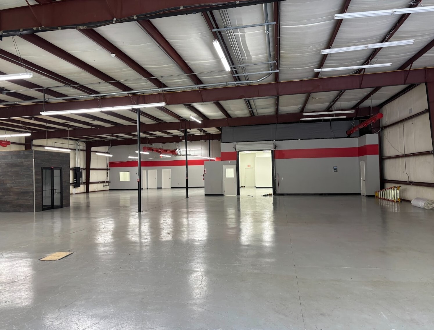 3565 Centre Cir, Fort Mill, SC for lease Interior Photo- Image 1 of 8