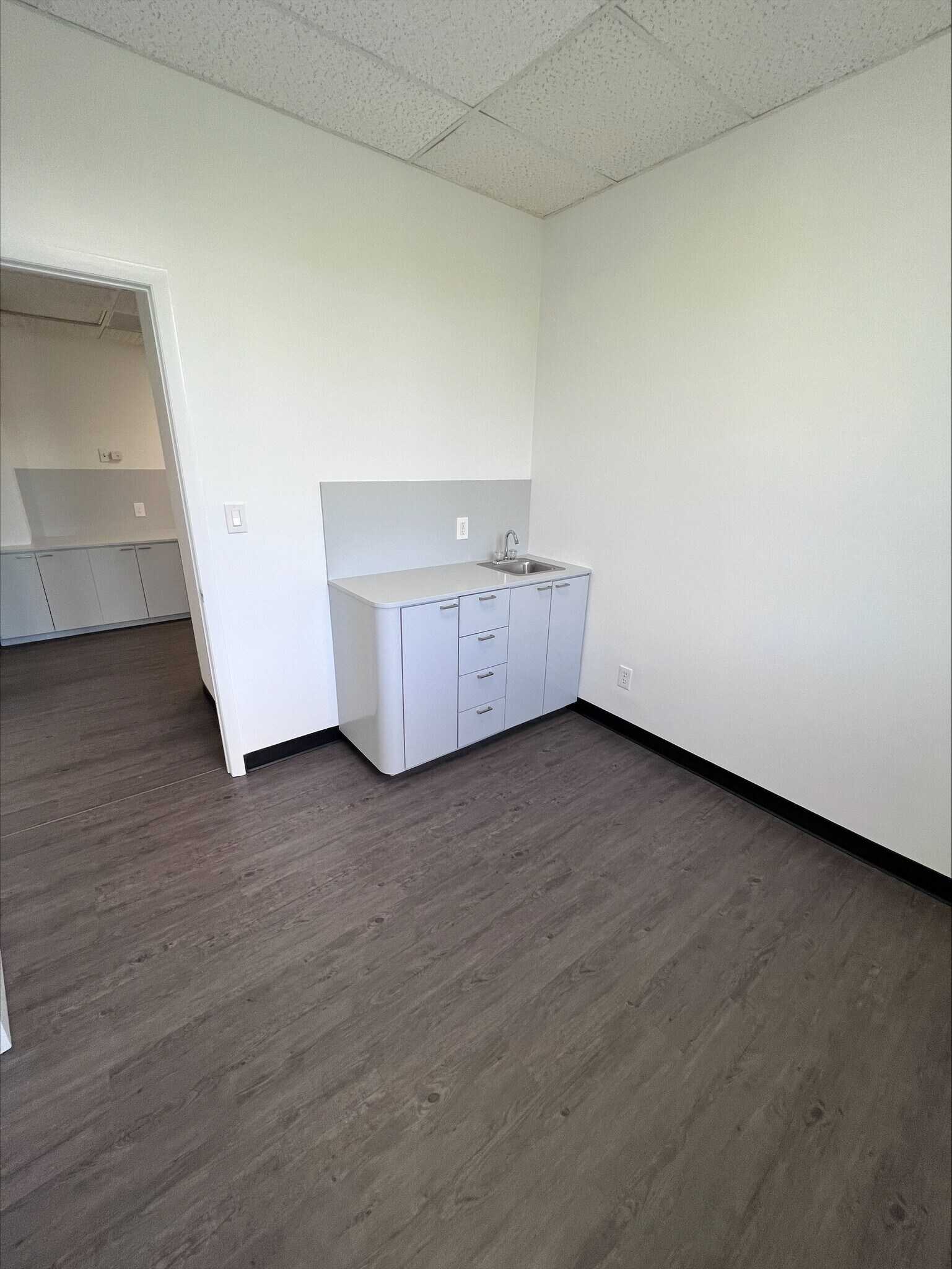 9250 Glades Rd, Boca Raton, FL for lease Interior Photo- Image 1 of 5