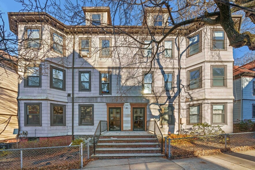 22-24 University, Brookline, MA for sale - Primary Photo - Image 1 of 14