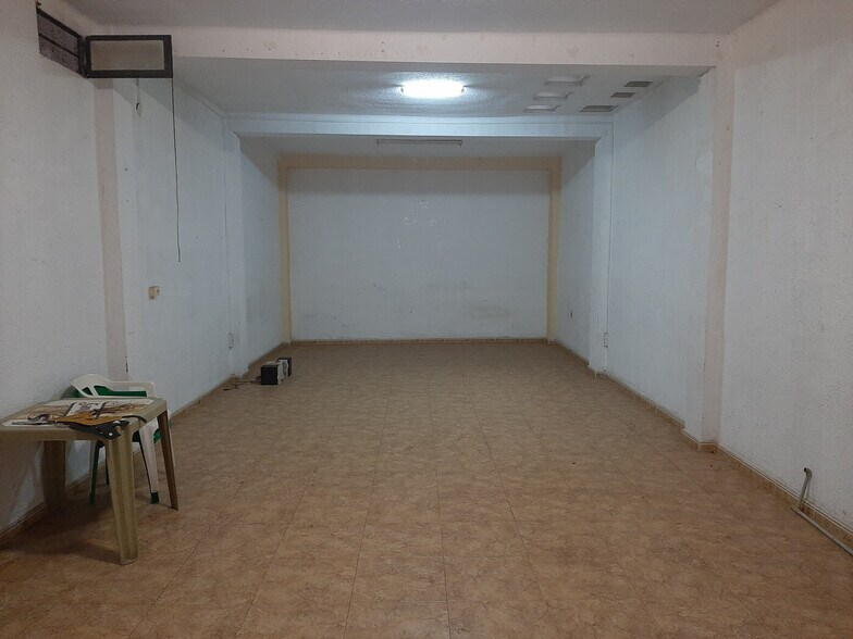 Carrer Albuixarres, 53, Alzira, Valencia for lease - Building Photo - Image 2 of 13